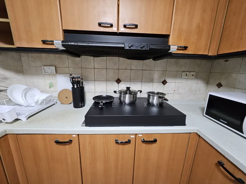 Simsville, 2 Geylang East Avenue 2, Room Rental, 300 sqft, Condominium For Rent, by Helen Xu, 500115169 - Kitchen - PropertyGuru.com.sg