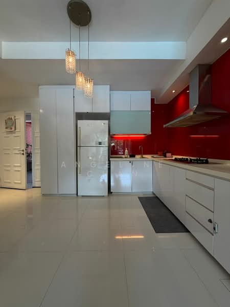 Eastern Lagoon I, 216 Upper East Coast Road, 1 Bedroom, 721 sqft, Condominium For Sale, by Angeline Chan, 500115177 - Kitchen - PropertyGuru.com.sg