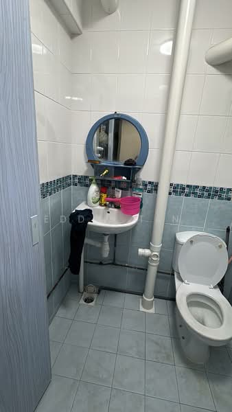 115 Potong Pasir Avenue 1, 115 Potong Pasir Avenue 1, 2 Bedrooms, 721 sqft, HDB Flat For Sale, by Eddie Tan, 500115178 - Bathroom - PropertyGuru.com.sg