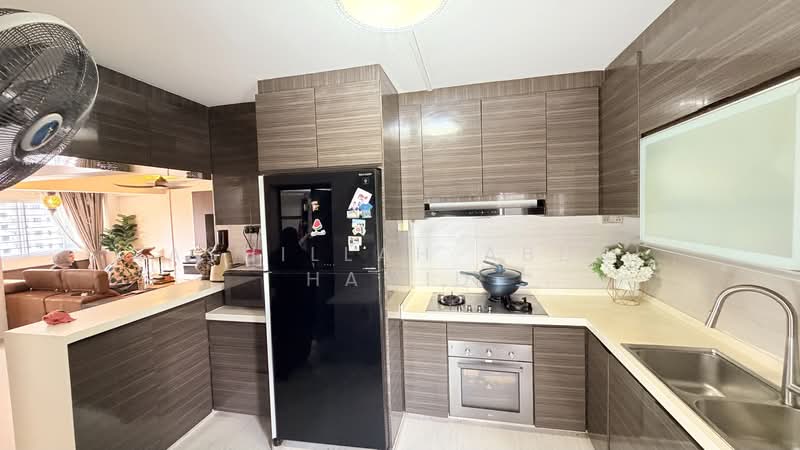 619 Choa Chu Kang North 7, 619 Choa Chu Kang North 7, 3 Bedrooms, 134 sqft, HDB Flat For Sale, by RASHILLAH ABDUL HAMID, 500115199 - Kitchen - PropertyGuru.com.sg