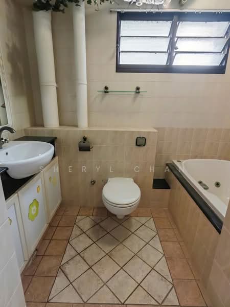 891 Tampines Avenue 8, 891 Tampines Avenue 8, 3 Bedrooms, 1,087 sqft, HDB Flat For Sale, by Sheryl Chan, 500115206 - Bathroom - PropertyGuru.com.sg