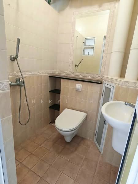 891 Tampines Avenue 8, 891 Tampines Avenue 8, 3 Bedrooms, 1,087 sqft, HDB Flat For Sale, by Sheryl Chan, 500115206 - Bathroom - PropertyGuru.com.sg