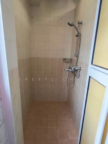 891 Tampines Avenue 8, 891 Tampines Avenue 8, 3 Bedrooms, 1,087 sqft, HDB Flat For Sale, by Sheryl Chan, 500115206 - Bathroom - PropertyGuru.com.sg