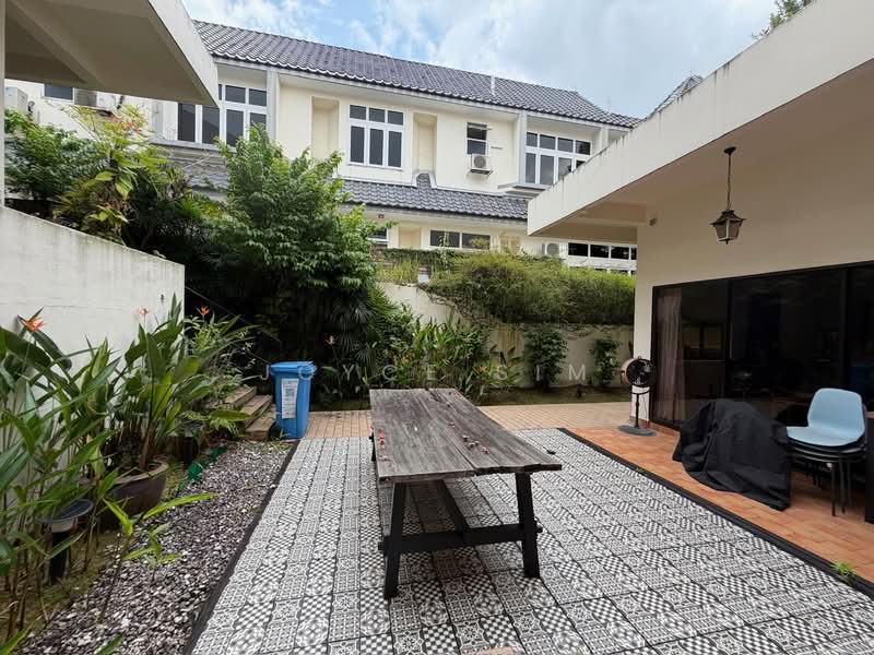 Conveniently located. Lush greenery with courtyard, Sixth Avenue. Lim Tai See, Coronation road, 6 Bedrooms, 6,000 sqft, Bungalow House For Rent, by Joyce Sim, 500115211 - Exterior - PropertyGuru.com.sg