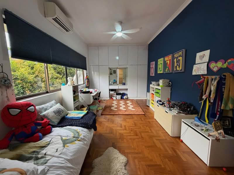 Conveniently located. Lush greenery with courtyard, Sixth Avenue. Lim Tai See, Coronation road, 6 Bedrooms, 6,000 sqft, Bungalow House For Rent, by Joyce Sim, 500115211 - Bedroom - PropertyGuru.com.sg