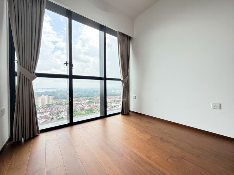Cheap, move in condition, no extension, unblock landed and nature view, MRT and mall below, , 4 Bedrooms, 990 sqft, Condominium For Sale, by Don Cheng, 500115221 - View - PropertyGuru.com.sg