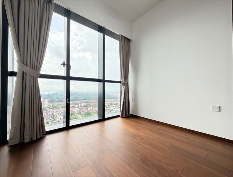 Cheap, move in condition, no extension, unblock landed and nature view, MRT and mall below, , 4 Bedrooms, 990 sqft, Condominium For Sale, by Don Cheng, 500115221 - View - PropertyGuru.com.sg