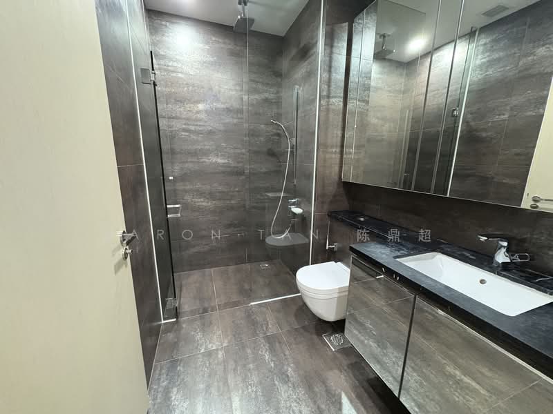 The Boutiq @ Killiney, 145 Killiney Road, 1 Bedroom, 560 sqft, Condominium For Rent, by Baron Tan 陈鼎超, 500115240 - Bathroom - PropertyGuru.com.sg