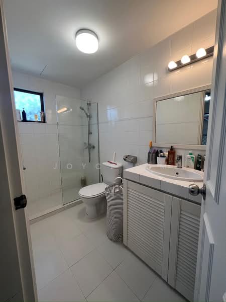 Renovated, Tastefully done up house, 1km to Nanyang Primary School, Duchness Avenue, coronation road, Kingsmead, Kings road, 4 Bedrooms, 4,000 sqft, Detached House For Rent, by Joyce Sim, 500115243 - PropertyGuru.com.sg