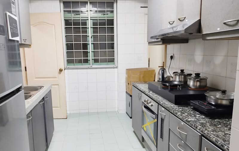 Tiara, 1 Kim Seng Walk, Room Rental, 200 sqft, Apartment For Rent, by Charlotte Lin, 500115245 - Kitchen - PropertyGuru.com.sg