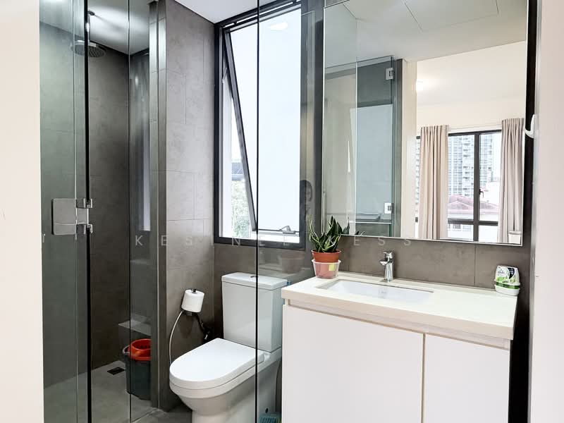 Stratum, 90 Elias Road, 2 Bedrooms, 764 sqft, Condominium For Rent, by Kesinee Kess, 500115251 - Bathroom - PropertyGuru.com.sg