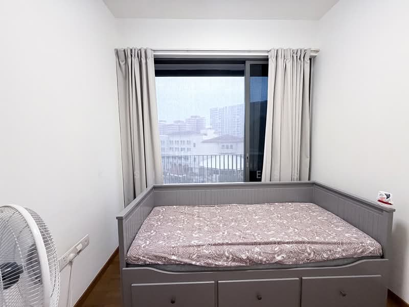 Stratum, 90 Elias Road, 2 Bedrooms, 764 sqft, Condominium For Rent, by Kesinee Kess, 500115251 - Bedroom - PropertyGuru.com.sg