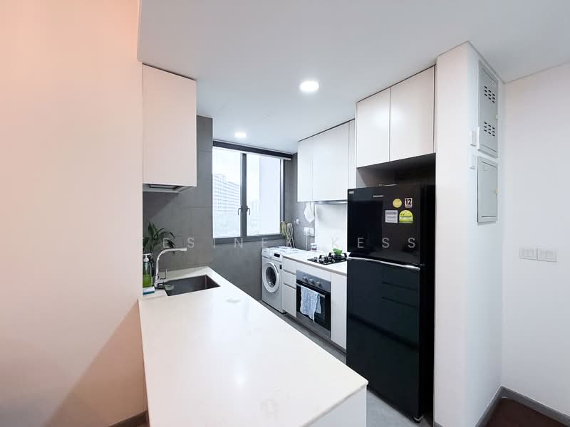 Stratum, 90 Elias Road, 2 Bedrooms, 764 sqft, Condominium For Rent, by Kesinee Kess, 500115251 - Kitchen - PropertyGuru.com.sg