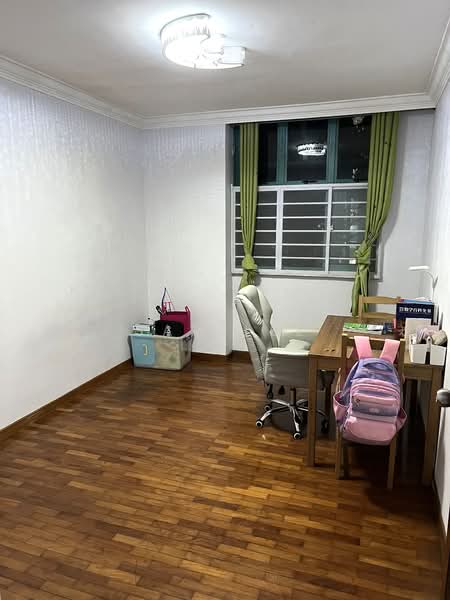 689D Woodlands Drive 75, 689D Woodlands Drive 75, 3 Bedrooms, 969 sqft, HDB Flat For Sale, by Sam Lee, 500115258 - Study - PropertyGuru.com.sg