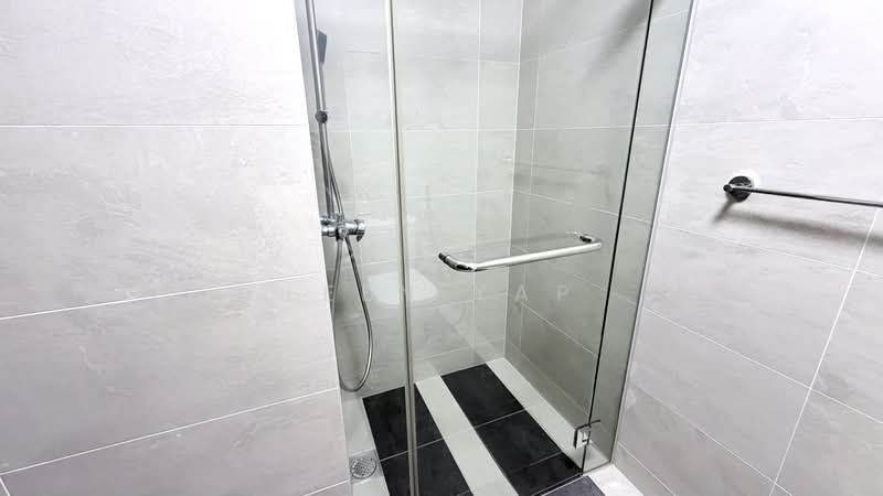 Parc Riviera, 103 West Coast Vale, 2 Bedrooms, 603 sqft, Condominium For Rent, by Leen Yap, 500115262 - Bathroom - PropertyGuru.com.sg