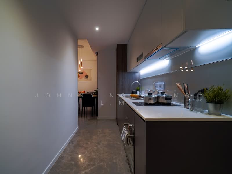 The M, 30 Middle Road, 2 Bedrooms, 667 sqft, Condominium For Sale, by Johnny Ng Cheng Lim, 500115281 - Kitchen - PropertyGuru.com.sg