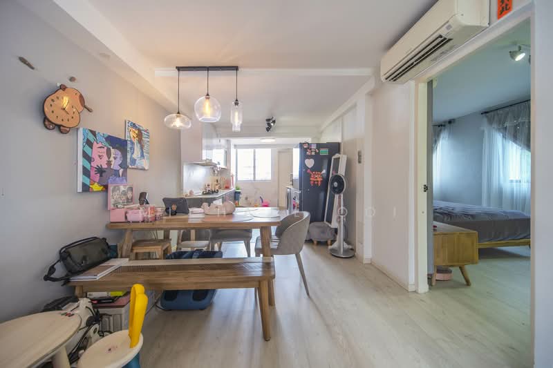 26 Toa Payoh East, 26 Toa Payoh East, 2 Bedrooms, 721 sqft, HDB Flat For Sale, by Michael Ooi, 500115285 - Dining Room - PropertyGuru.com.sg