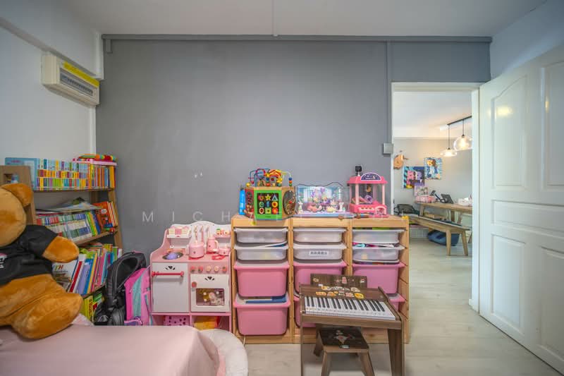 26 Toa Payoh East, 26 Toa Payoh East, 2 Bedrooms, 721 sqft, HDB Flat For Sale, by Michael Ooi, 500115285 - Interior - PropertyGuru.com.sg