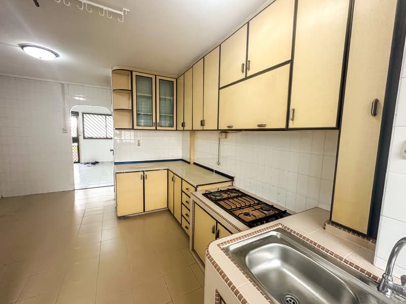 101 Simei Street 1, 101 Simei Street 1, 3 Bedrooms, 1,119 sqft, HDB Flat For Sale, by Aaron Liong, 500115286 - Kitchen - PropertyGuru.com.sg