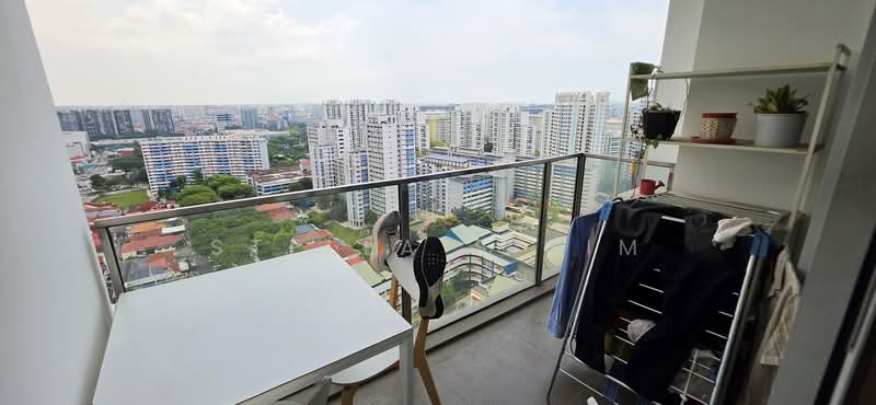 Eight Riversuites, 2 Whampoa East, 1 Bedroom, 441 sqft, Condominium For Rent, by Stella S Sim, 500115291 - Balcony - PropertyGuru.com.sg