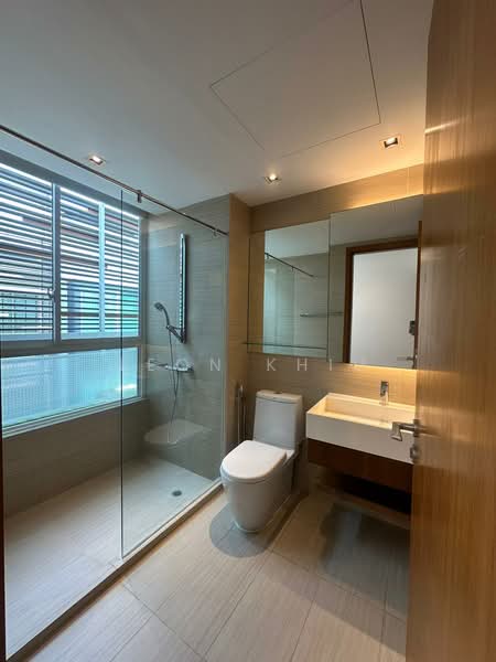 Cabana, 145A Sunrise Terrace, 4 Bedrooms, 3,038 sqft, Cluster House For Sale, by Leon Khiu, 500115292 - Bathroom - PropertyGuru.com.sg