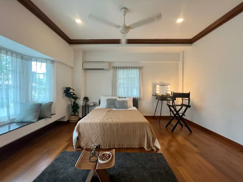 Gentle Villas, Gentle Drive, 5 Bedrooms, 4,500 sqft, Detached House For Sale, by Ho Mei Kit, 500115295 - Bedroom - PropertyGuru.com.sg