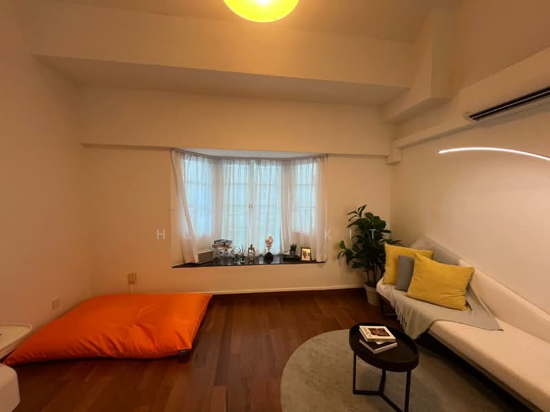 Gentle Villas, Gentle Drive, 5 Bedrooms, 4,500 sqft, Detached House For Sale, by Ho Mei Kit, 500115295 - Living Room - PropertyGuru.com.sg