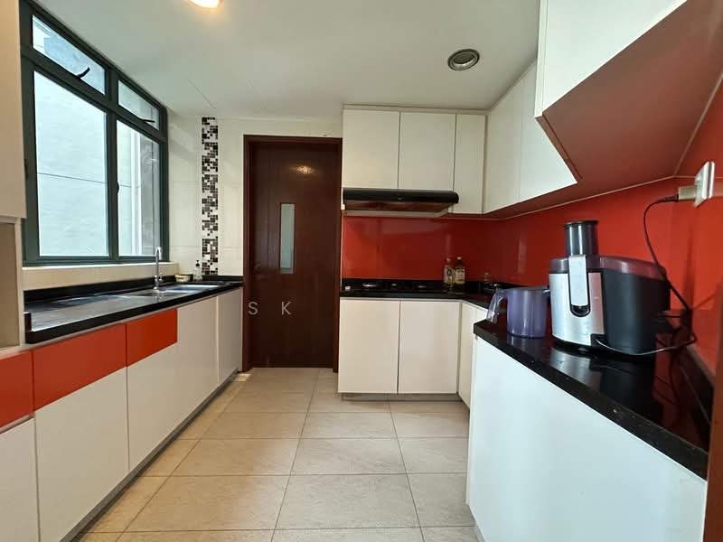 Summerdale, 2 Boon Lay Drive, 3 Bedrooms, 1,195 sqft, Condominium For Sale, by Sk Mani, 500115301 - Kitchen - PropertyGuru.com.sg