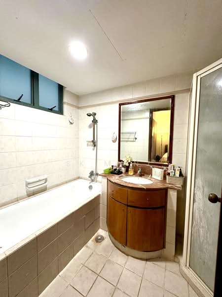 Summerdale, 2 Boon Lay Drive, 3 Bedrooms, 1,195 sqft, Condominium For Sale, by Sk Mani, 500115301 - Bathroom - PropertyGuru.com.sg