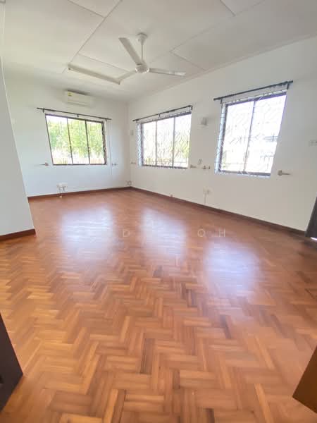 Pasir Panjang Hill, Pasir Panjang Hill, 5 Bedrooms, 5,000 sqft, Detached House For Rent, by Emdy Koh, 500115303 - Master Bedroom  - PropertyGuru.com.sg