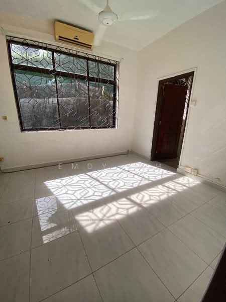 Pasir Panjang Hill, Pasir Panjang Hill, 5 Bedrooms, 5,000 sqft, Detached House For Rent, by Emdy Koh, 500115303 - Bedroom 4  - PropertyGuru.com.sg