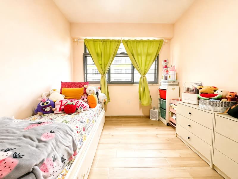 620A Tampines Street 61, 620A Tampines Street 61, 3 Bedrooms, 1,001 sqft, HDB Flat For Sale, by Faizal Rahim, 500115324 - Bedroom - PropertyGuru.com.sg