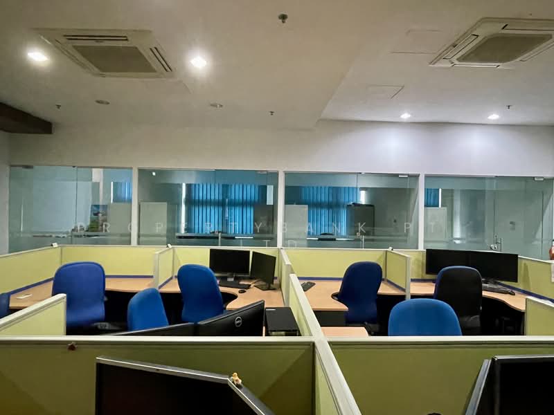 Prime Fitted Business Space Minutes from Tai Seng MRT, , 18,000 sqft, Light Industrial (B1) For Rent, by EDITH, 500115327 - Interior - CommercialGuru.com.sg