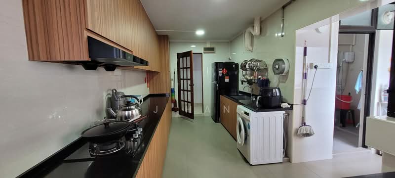 431 Tampines Street 41, 431 Tampines Street 41, 4 Bedrooms, 1,600 sqft, HDB Flat For Sale, by J Han, 500115344 - Kitchen - PropertyGuru.com.sg