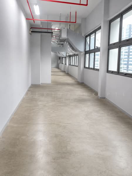 Move-In Ready Business Space Steps from Tai Seng MRT, Eunos / Geylang / Paya Lebar, 4,000 sqft, Light Industrial (B1) For Rent, by SHARON, 500115347 - Corridor - CommercialGuru.com.sg