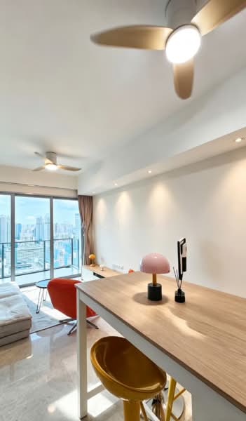 Eight Riversuites, 2 Whampoa East, 2 Bedrooms, 700 sqft, Condominium For Rent, by Paul Ng, 500115354 - Living Room - PropertyGuru.com.sg