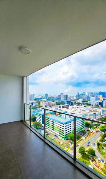 Eight Riversuites, 2 Whampoa East, 2 Bedrooms, 700 sqft, Condominium For Rent, by Paul Ng, 500115354 - Balcony - PropertyGuru.com.sg