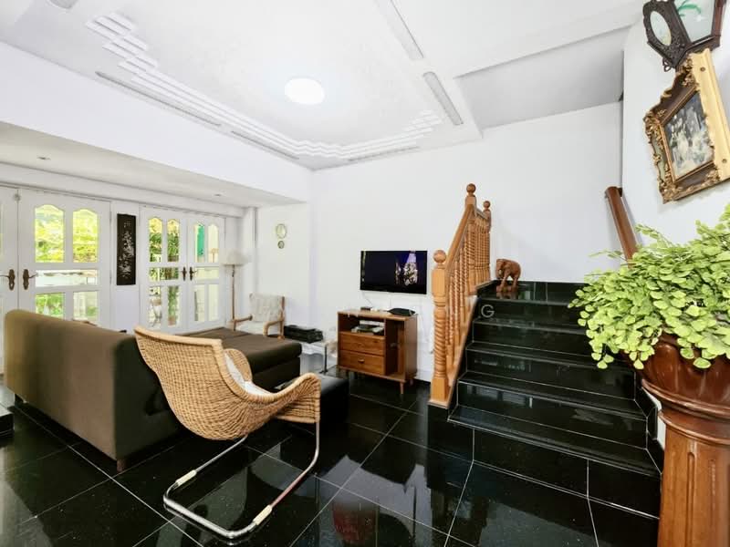 For Sale - Dunearn Road Classic Semi-D 1km To MGS