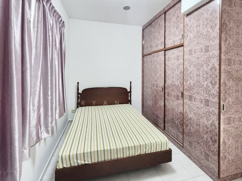 Dunearn Road Classic Semi-D 1km To MGS, Dunearn Road, Sian Tuan Avenue, Bukit Timah, 5 Bedrooms, 2,600 sqft, Semi-Detached House For Sale, by Bryan Ong, 500115357 - Bedroom - PropertyGuru.com.sg