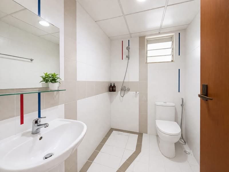 303C Punggol Central, 303C Punggol Central, 3 Bedrooms, 1,001 sqft, HDB Flat For Sale, by Valerie Kang, 500115359 - Bathroom - PropertyGuru.com.sg