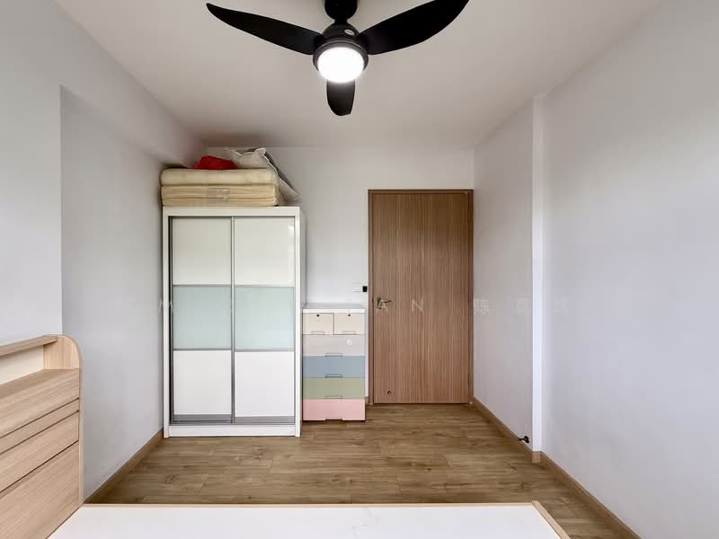 478B Yishun Street 44, 478B Yishun Street 44, 3 Bedrooms, 1,001 sqft, HDB Flat For Sale, by Emirly Tan 陈真珠, 500115360 - Bedroom - PropertyGuru.com.sg