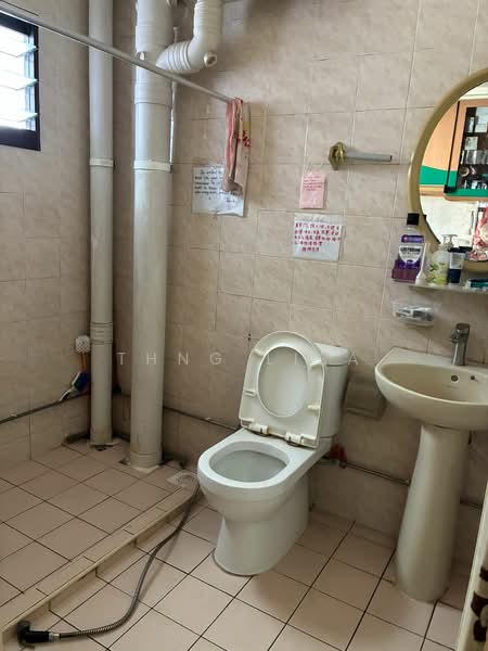 669A Jurong West Street 64, 669A Jurong West Street 64, Room Rental, 110 sqft, HDB Flat For Rent, by Thng Lisa, 500115361 - Bathroom - PropertyGuru.com.sg