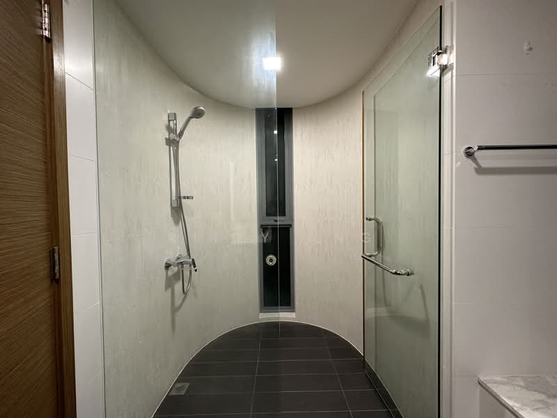 Double Bay Residences, 21D Simei Street 4, 3 Bedrooms, 1,313 sqft, Condominium For Sale, by Riley Ang, 500115371 - Bathroom - PropertyGuru.com.sg