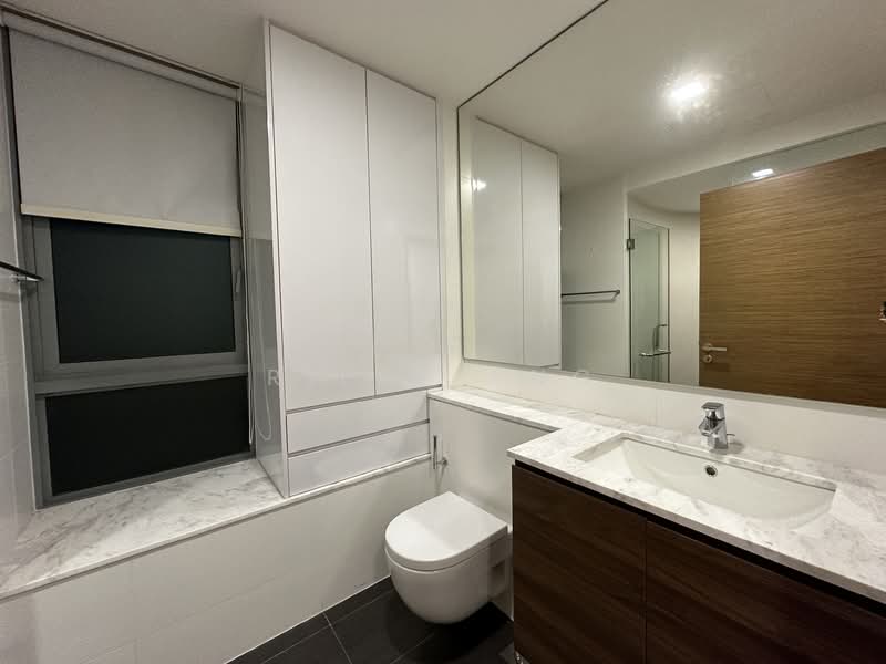 Double Bay Residences, 21D Simei Street 4, 3 Bedrooms, 1,313 sqft, Condominium For Sale, by Riley Ang, 500115371 - Bathroom - PropertyGuru.com.sg