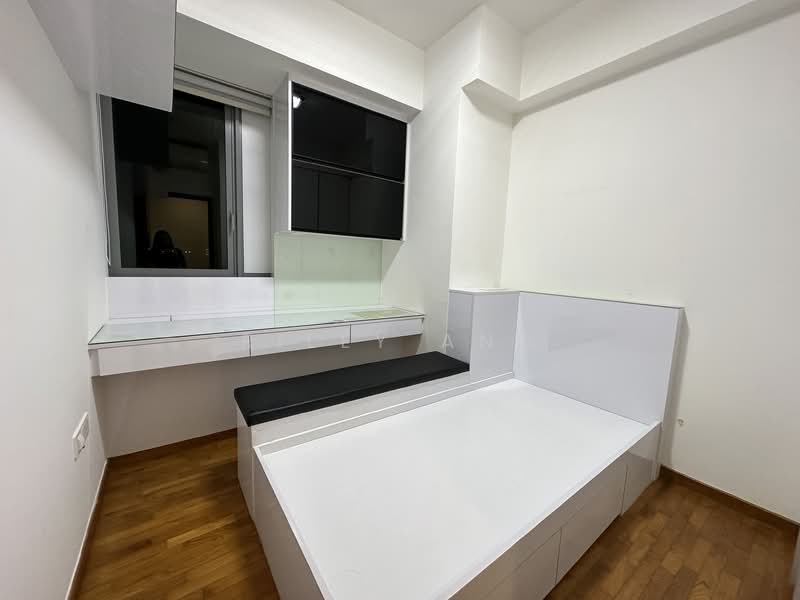 Double Bay Residences, 21D Simei Street 4, 3 Bedrooms, 1,313 sqft, Condominium For Sale, by Riley Ang, 500115371 - Bedroom - PropertyGuru.com.sg