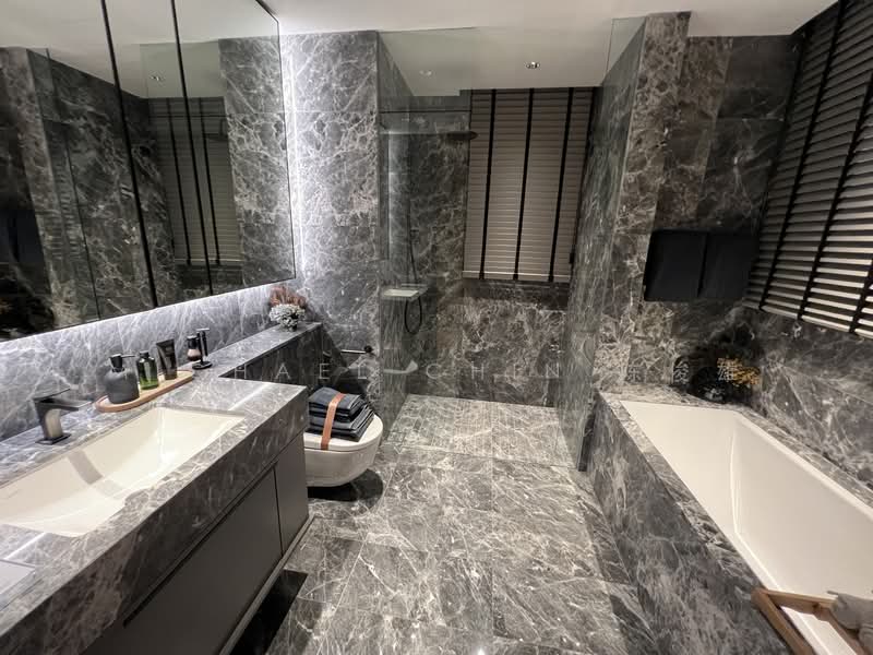 MEYER BLUE, 83 Meyer Road, 4 Bedrooms, 1,518 sqft, Condominium For Sale, by Michael Chin 陈俊雄, 500115380 - Bathroom - PropertyGuru.com.sg