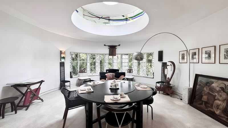 For Sale - Rare GCB In District 10 Exceptional Privacy And Luxury Living