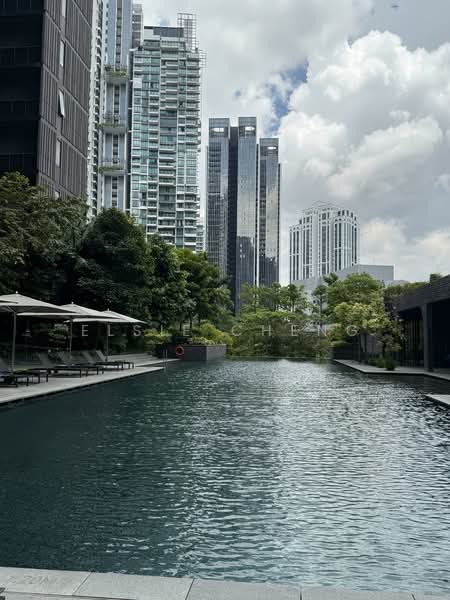 Martin Modern, 8 Martin Place, 3 Bedrooms, 1,087 sqft, Condominium For Rent, by Elsie Cheng, 500115400 - Pool - PropertyGuru.com.sg