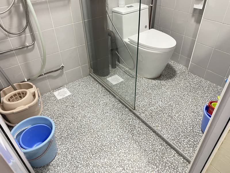 238 Jurong East Street 21, 238 Jurong East Street 21, 3 Bedrooms, 1,291 sqft, HDB Flat For Sale, by Nijamudeen Deeno, 500115403 - Bathroom - PropertyGuru.com.sg