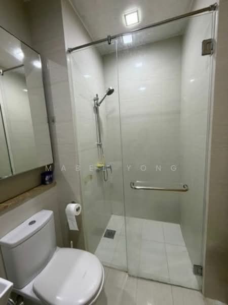 Boathouse Residences, 33 Upper Serangoon View, 2 Bedrooms, 915 sqft, Condominium For Sale, by Mabel Yong, 500115413 - Bathroom - PropertyGuru.com.sg